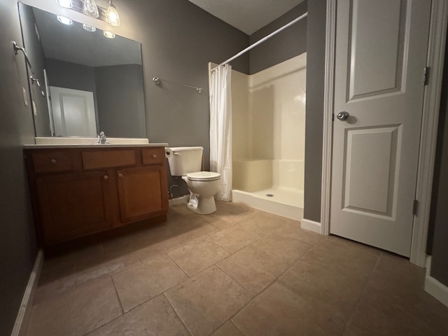 2404 Treeline Drive, Bloomington, IL 61704