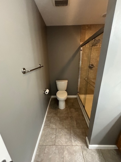 2404 Treeline Drive, Bloomington, IL 61704