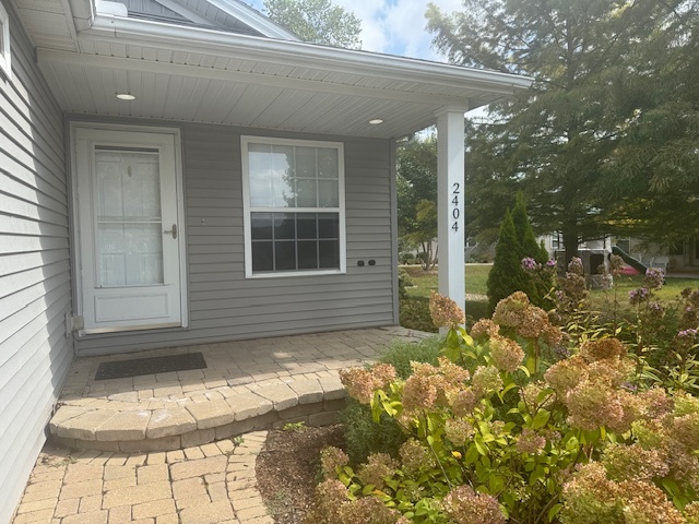 2404 Treeline Drive, Bloomington, IL 61704