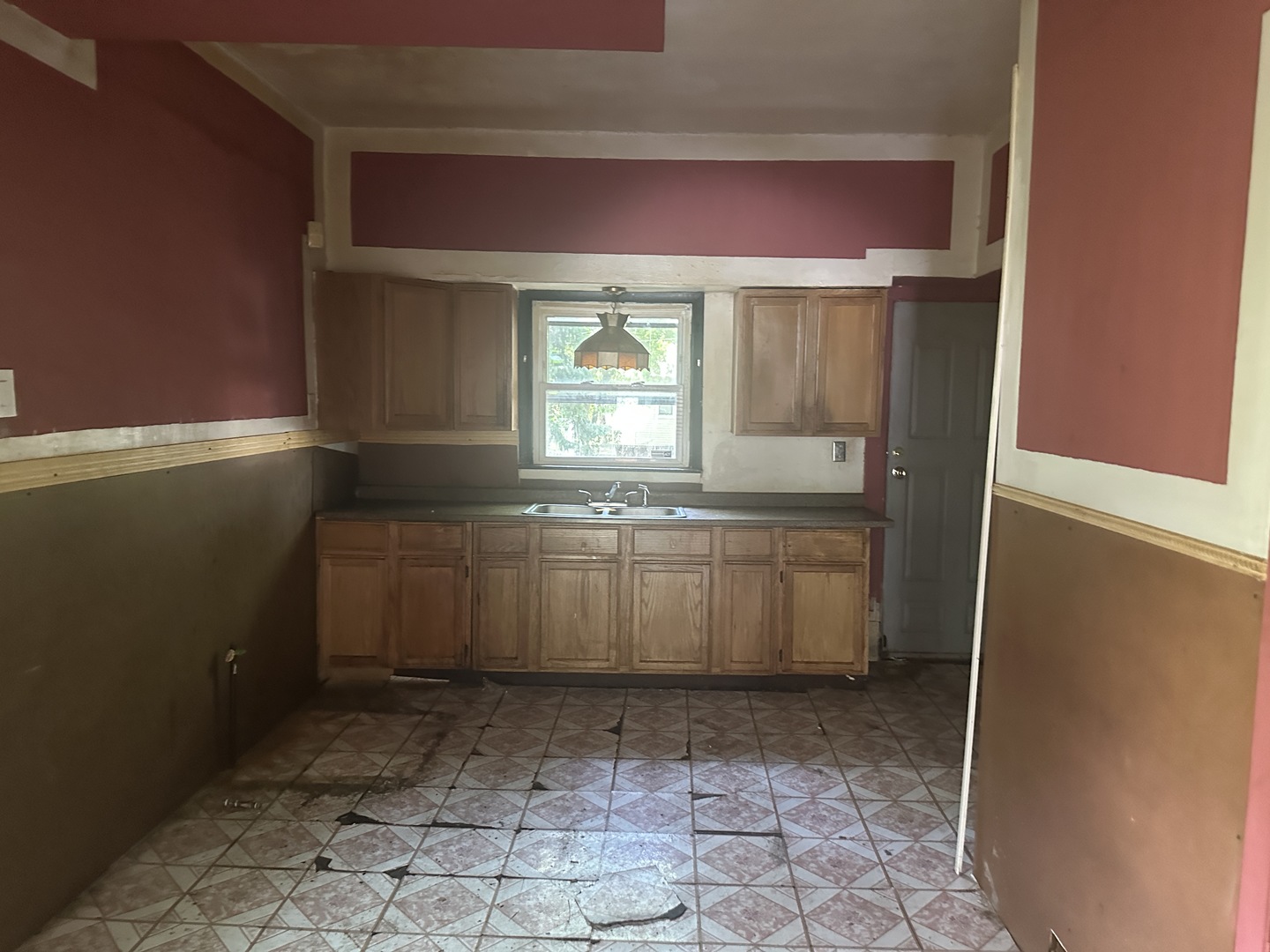 10924 S WABASH Avenue, Chicago, IL 60628