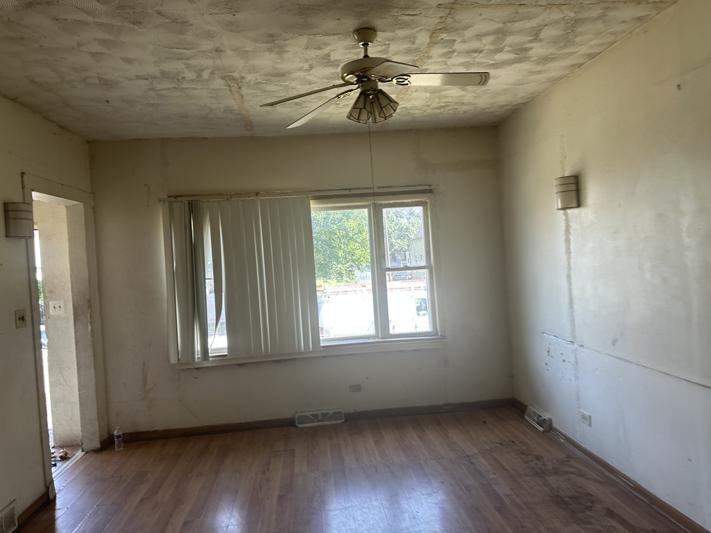 10924 S WABASH Avenue, Chicago, IL 60628