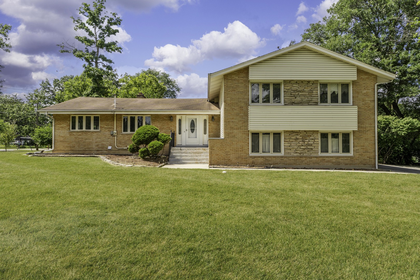 4N300 Briar Lane, Bensenville, IL 60106