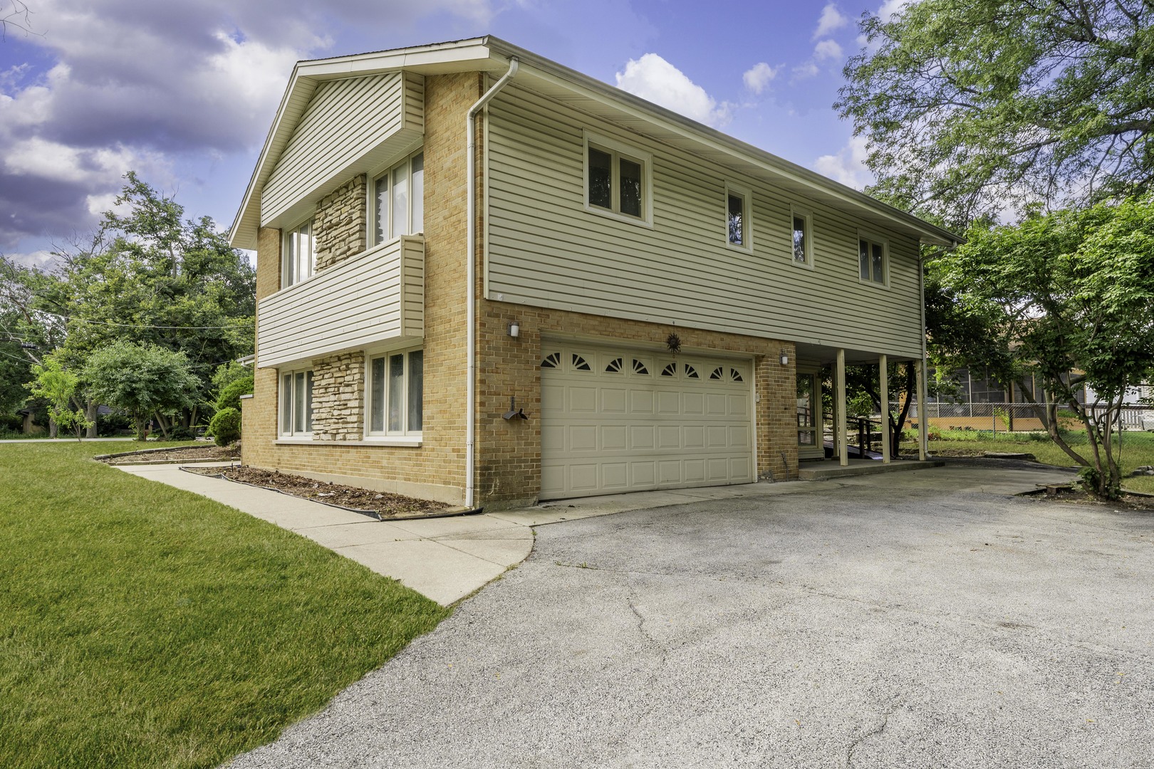 4N300 Briar Lane, Bensenville, IL 60106