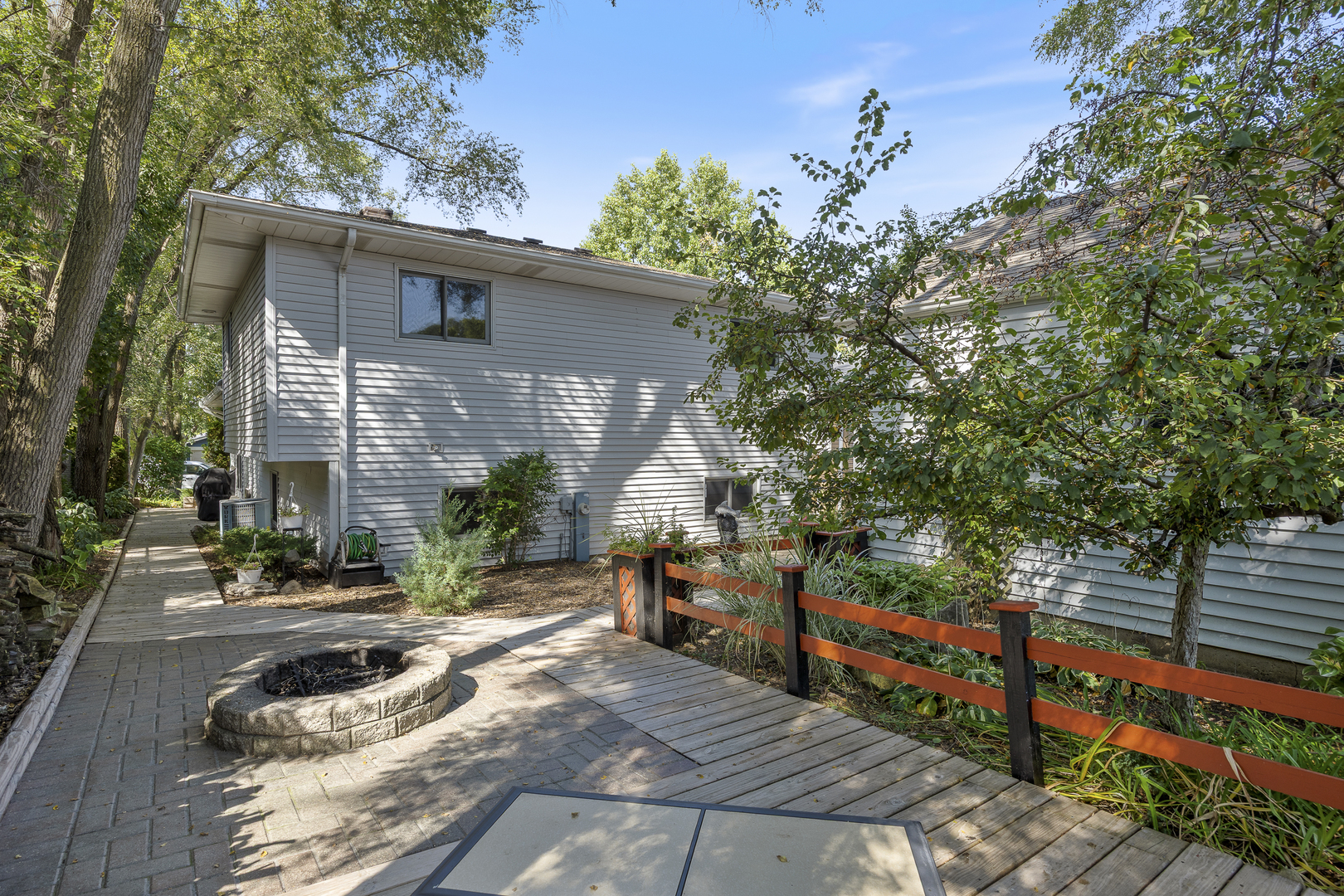 S071 Leonard Street, Winfield, IL 60190