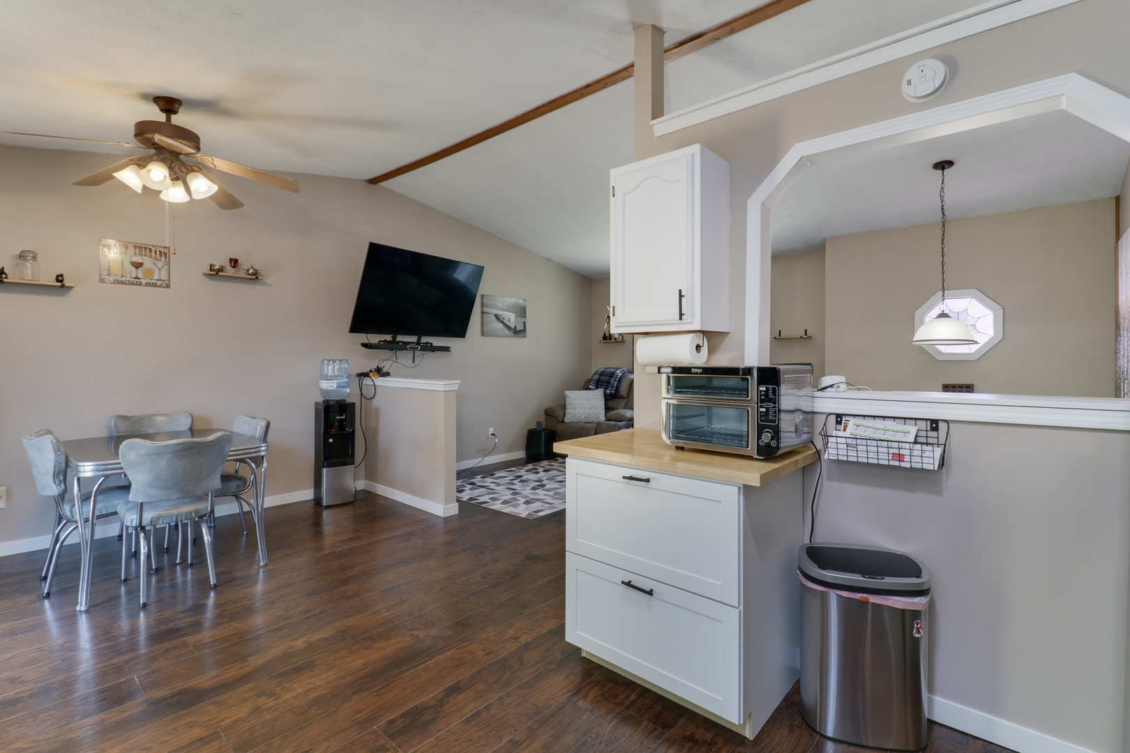 702 Arrowhead Lane, Heyworth, IL 61745