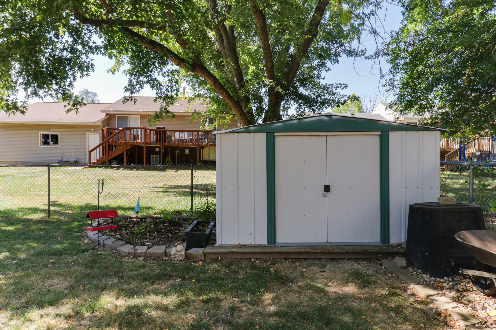 702 Arrowhead Lane, Heyworth, IL 61745