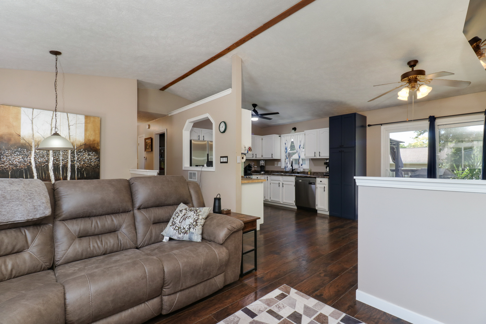 702 Arrowhead Lane, Heyworth, IL 61745