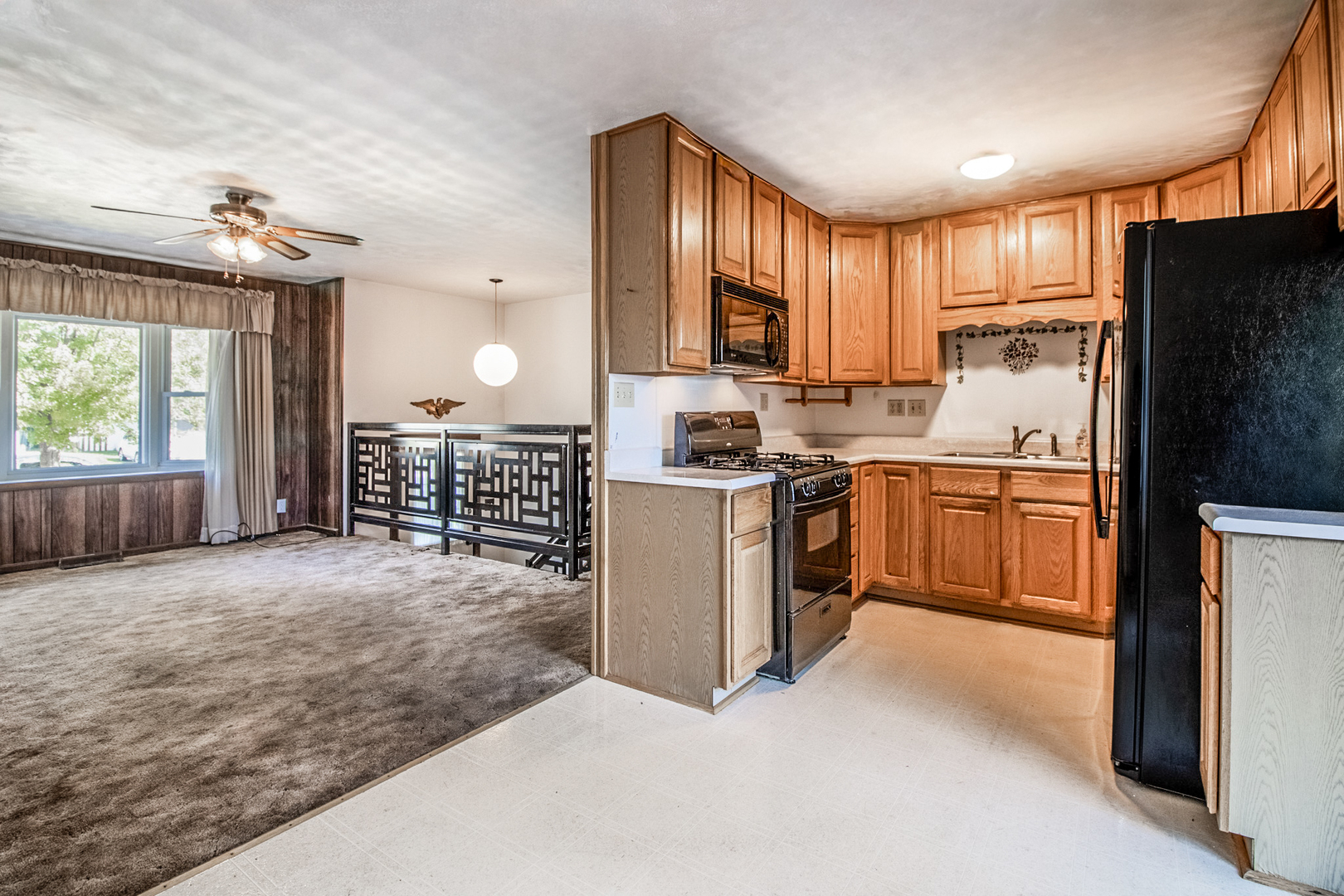 738 Tinley Drive, Aurora, IL 60506