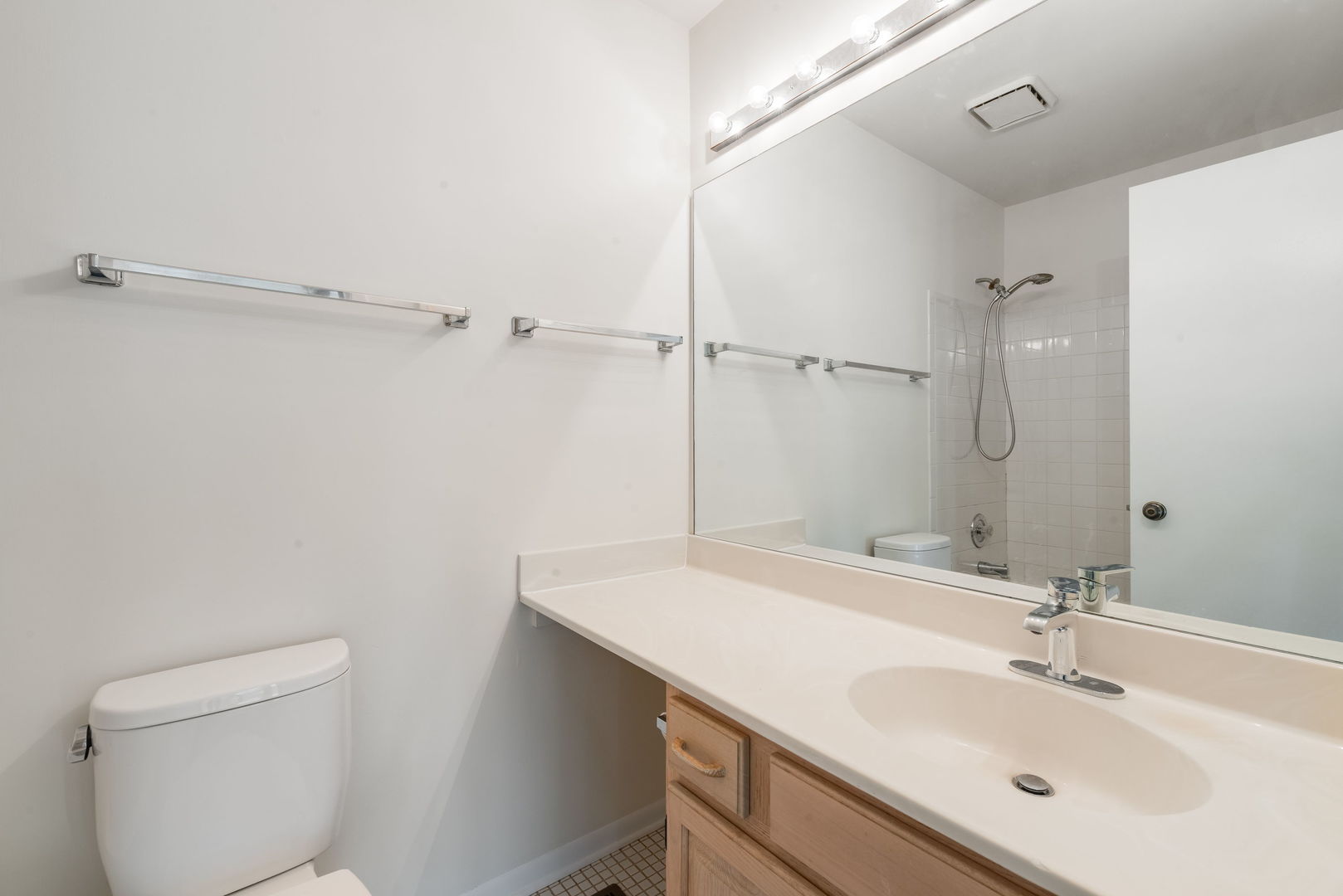 1285 Cranbrook Drive, Schaumburg, IL 60193