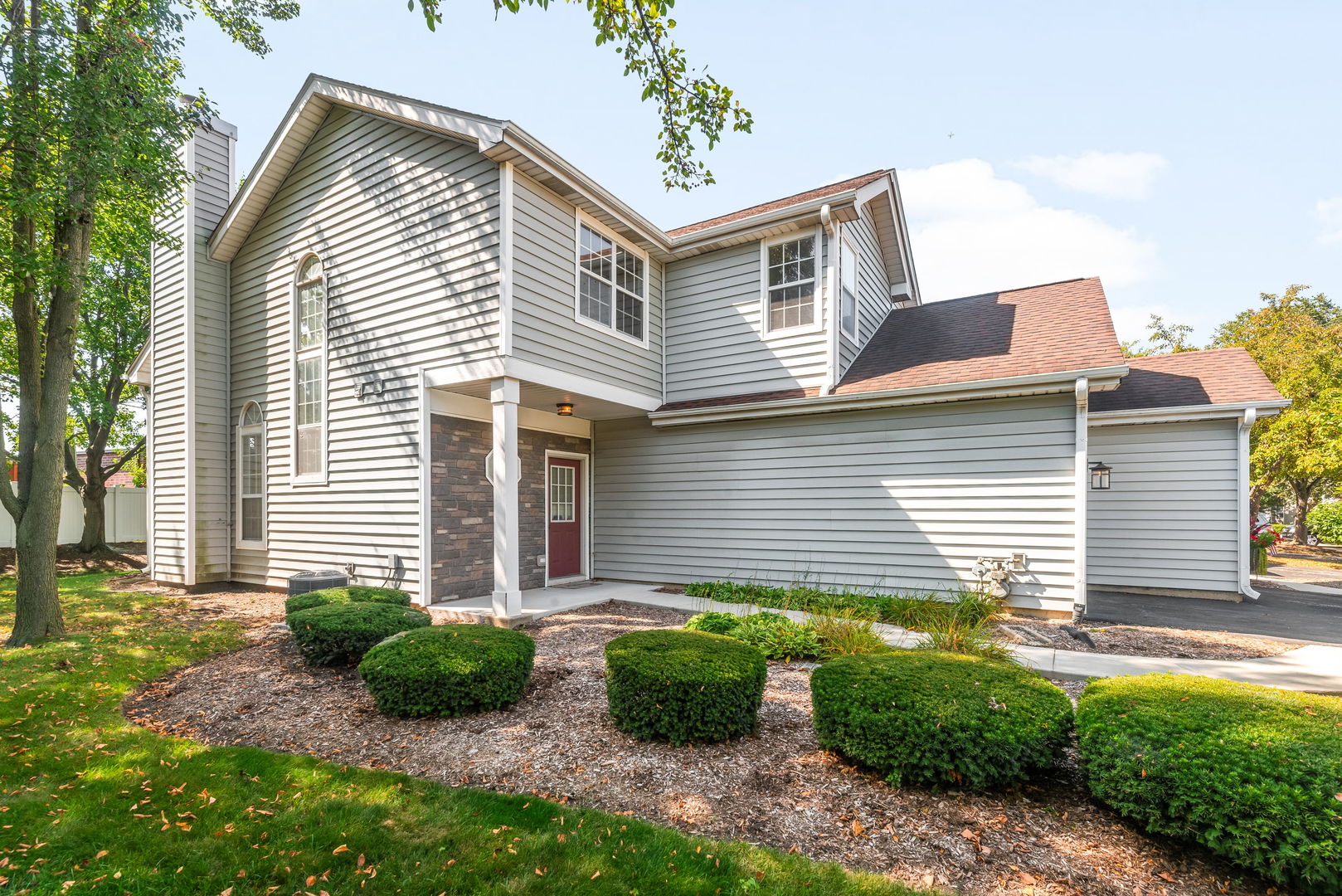 1285 Cranbrook Drive, Schaumburg, IL 60193