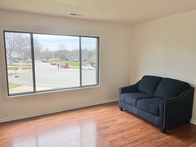 990 Manchester Court #4, South Elgin, IL 60177