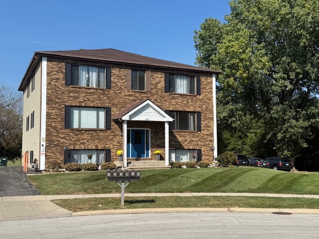 990 Manchester Court #4, South Elgin, IL 60177