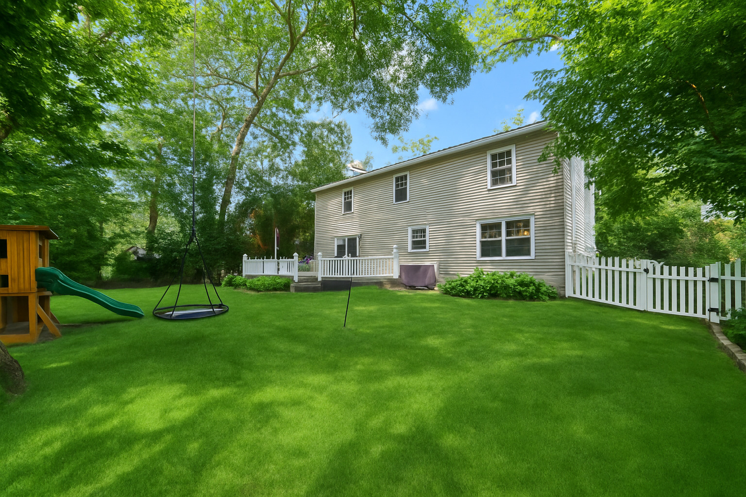 250 Roslara Court, Bartlett, IL 60103