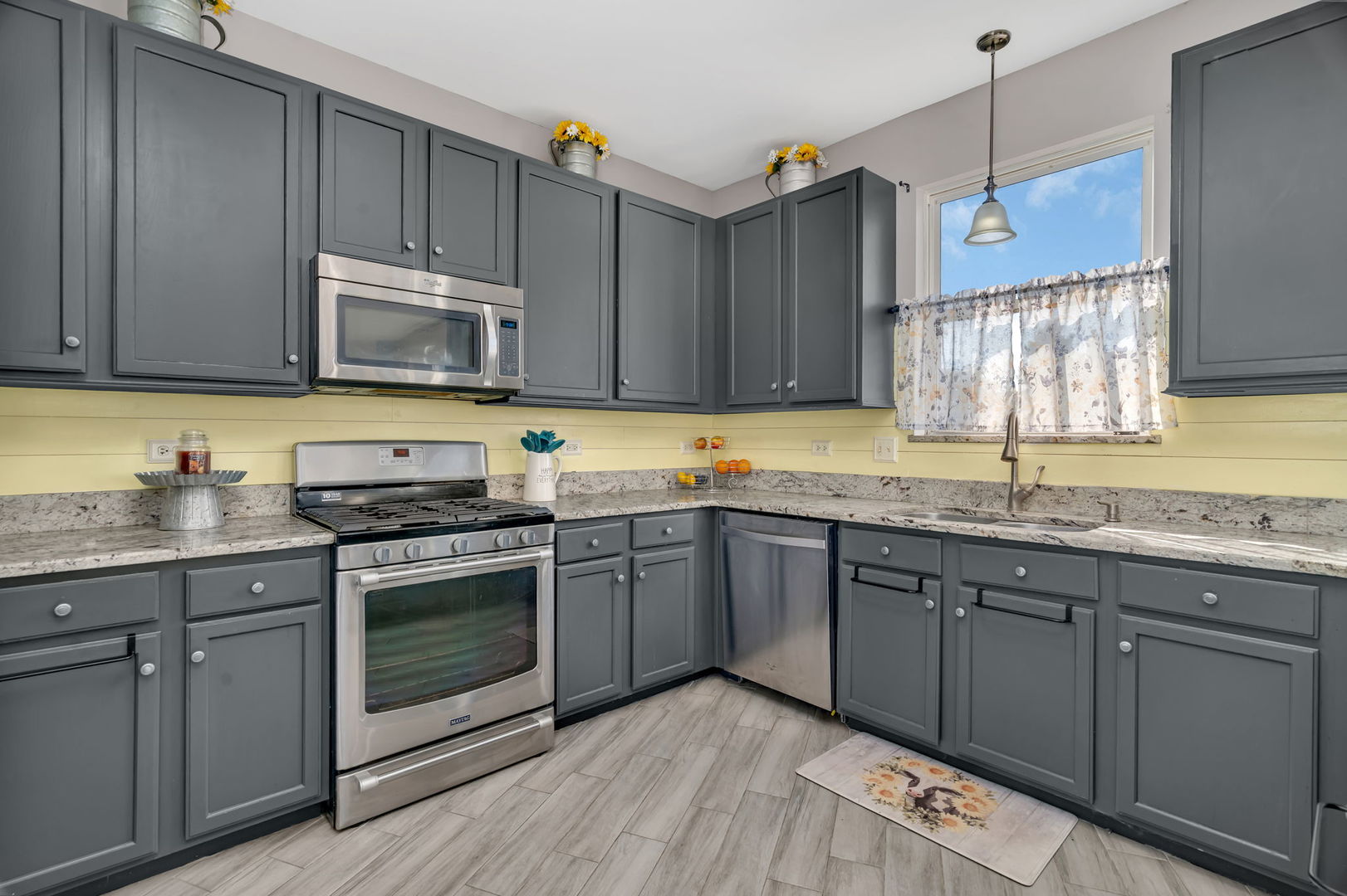 8304 Coop Avenue, Joliet, IL 60431