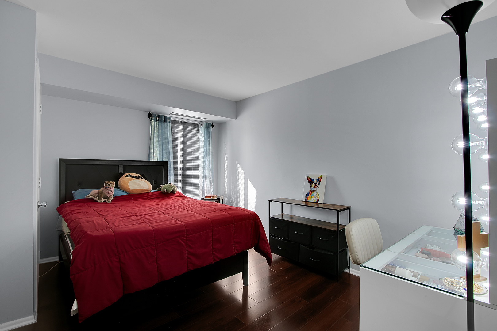 907 S Williams Street #206, Westmont, IL 60559