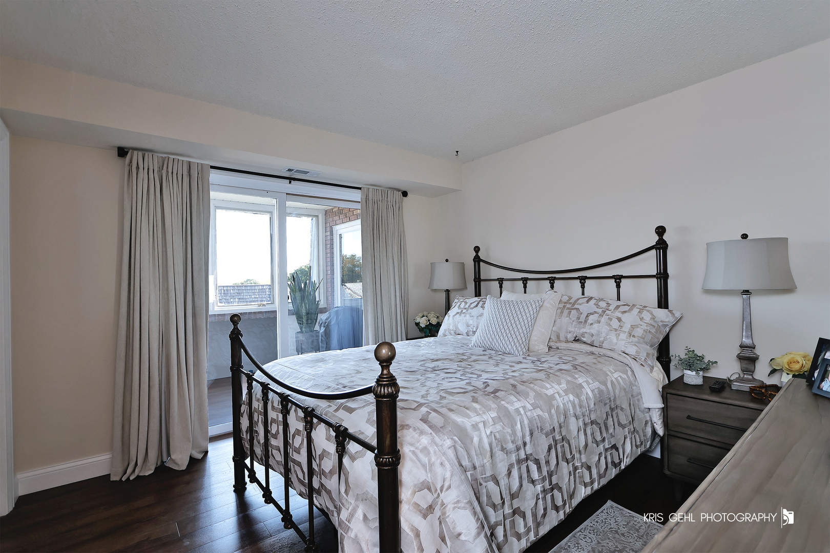 150 Red Top Drive #304, Libertyville, IL 60048