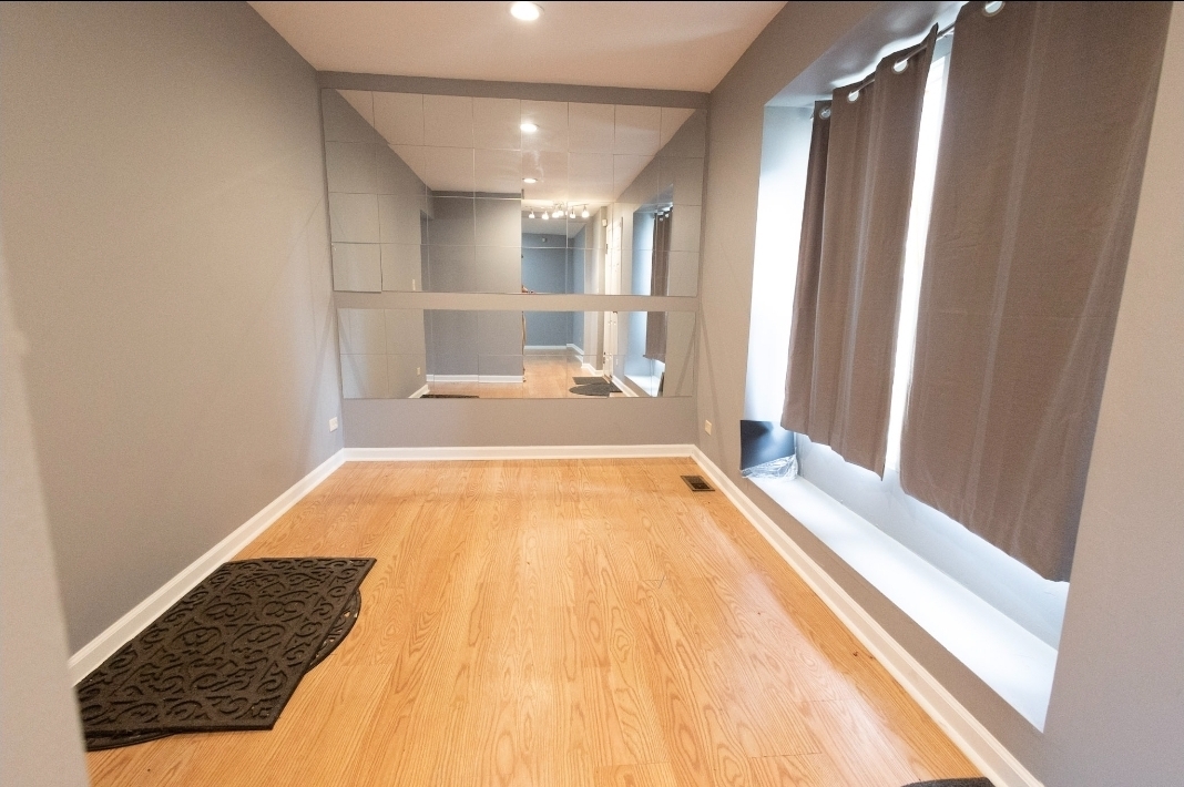 1135 Williamsburg Road, Country Club Hills, IL 60478