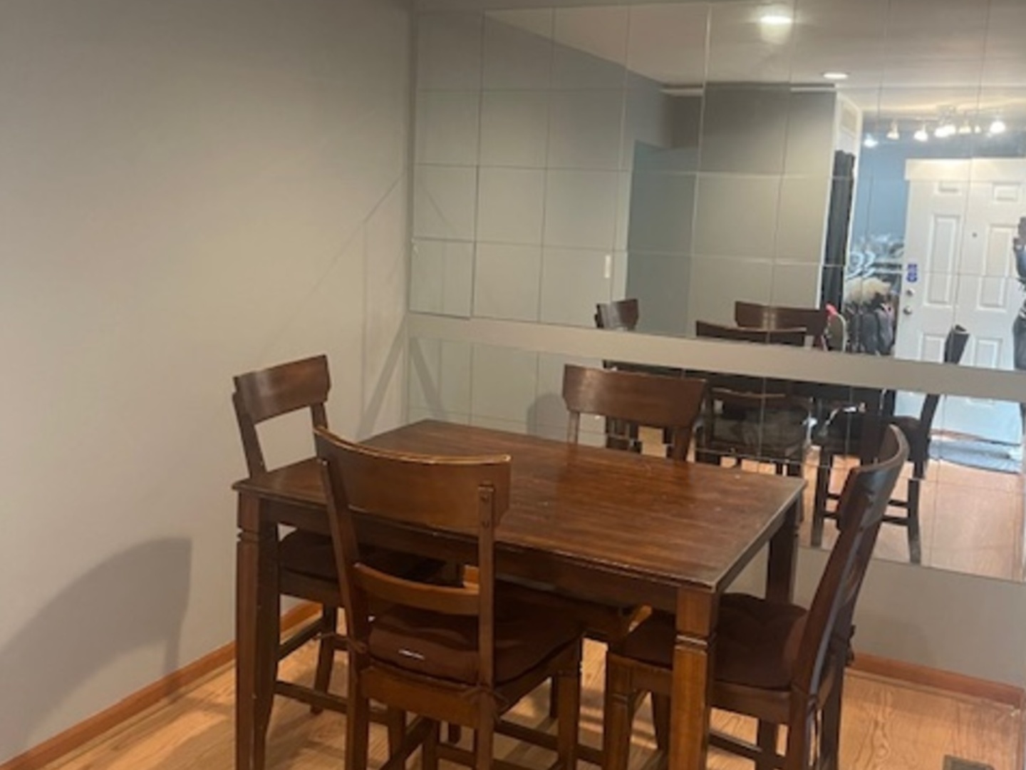 1135 Williamsburg Road, Country Club Hills, IL 60478