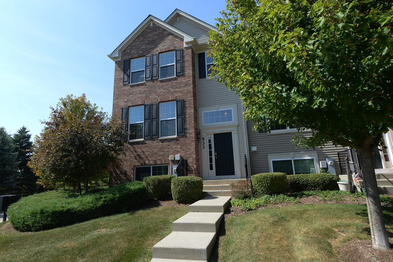 533 Town Center Boulevard, Gilberts, IL 60136