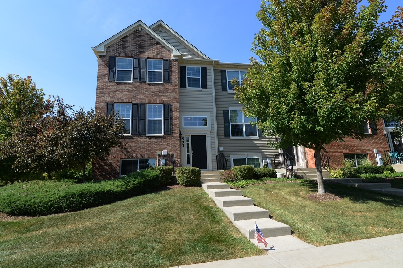533 Town Center Boulevard, Gilberts, IL 60136