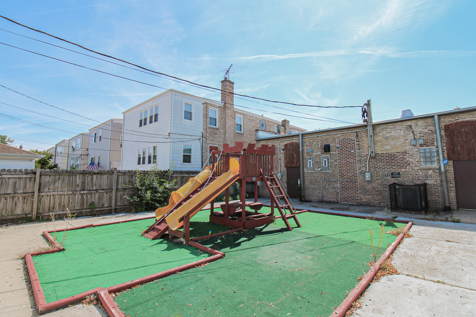 5897 N Elston Avenue, Chicago, IL 60646