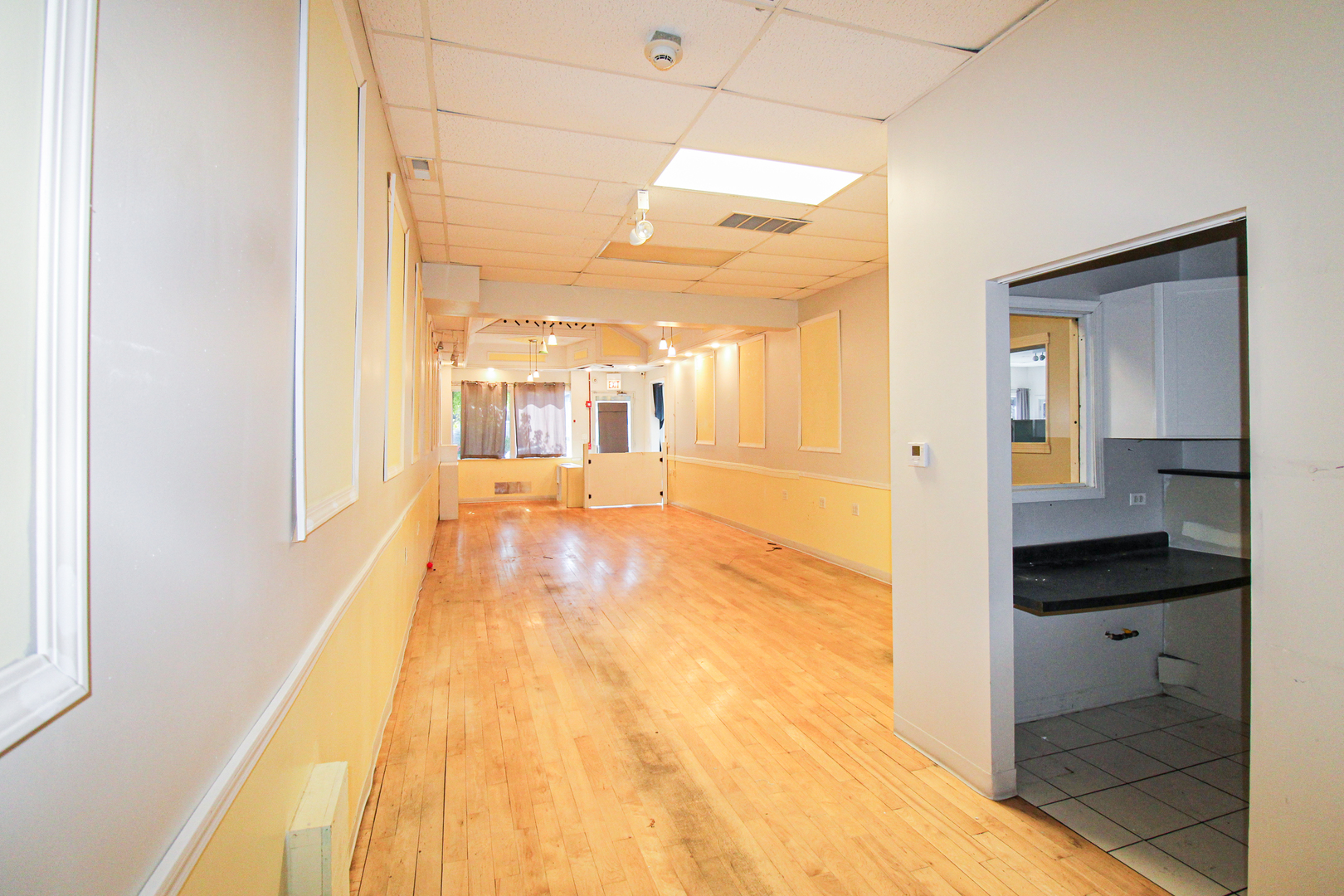 5897 N Elston Avenue, Chicago, IL 60646