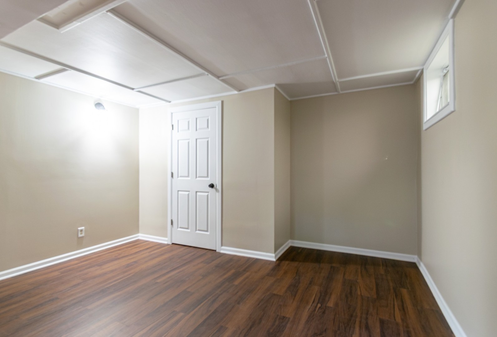 105 N Sumac Avenue, McHenry, IL 60051