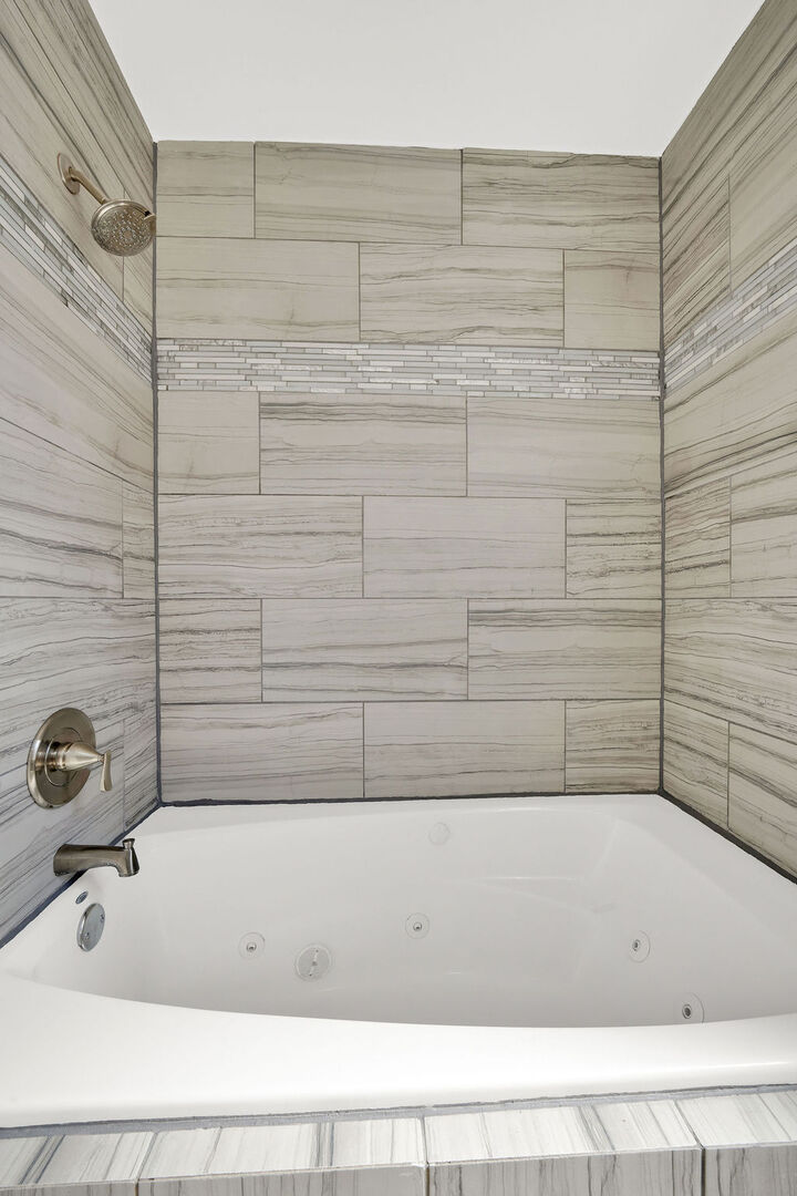 8033 S Campbell Avenue, Chicago, IL 60652
