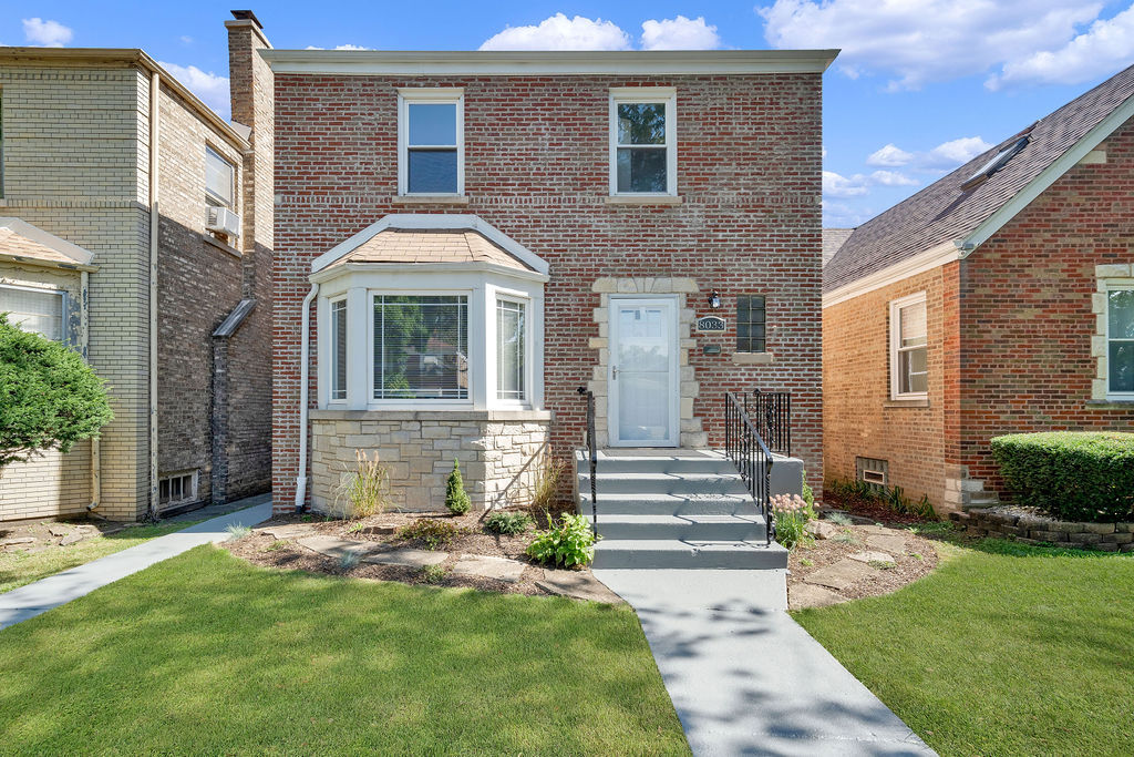 8033 S Campbell Avenue, Chicago, IL 60652