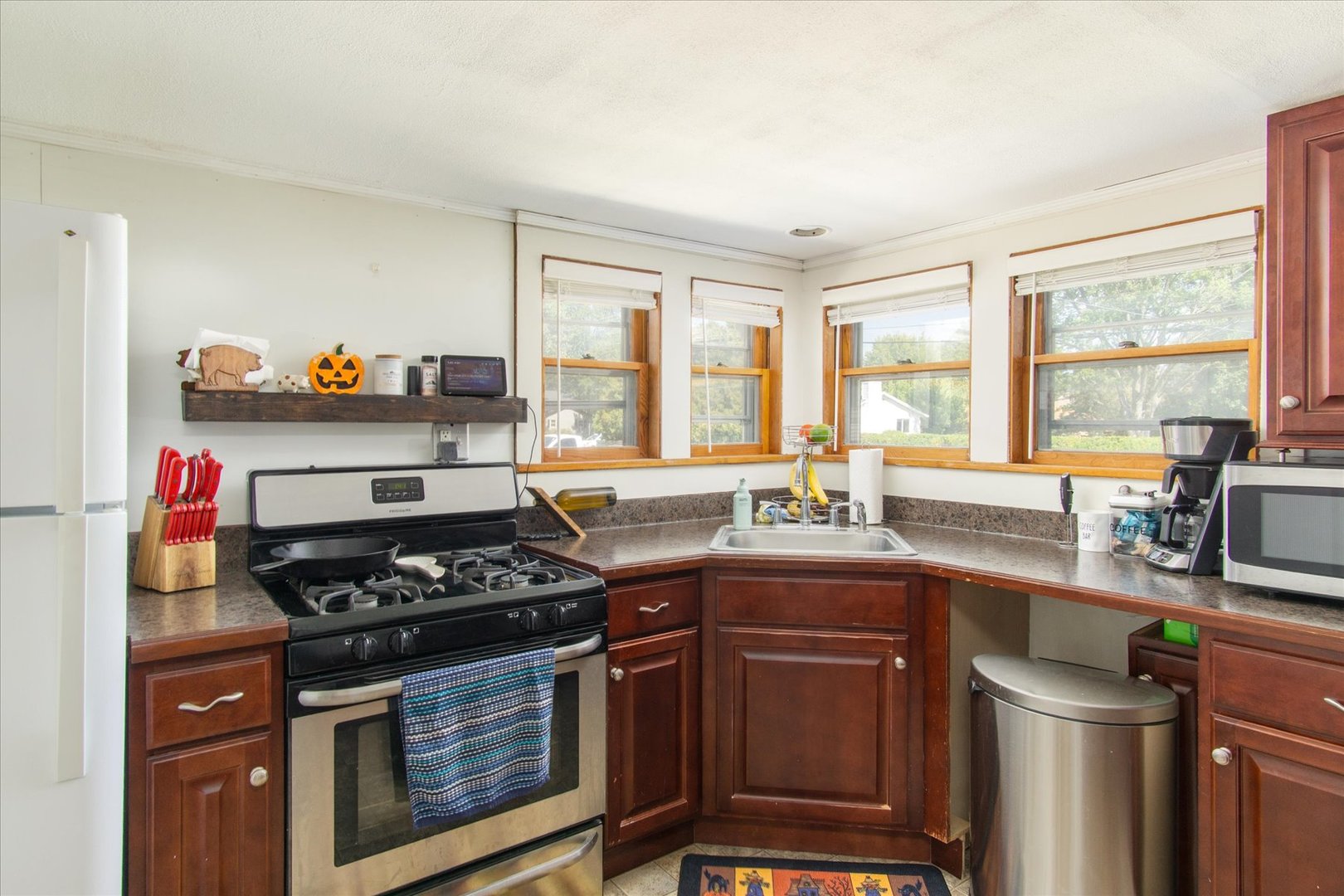 107 S 5th Avenue, Mendota, IL 61342