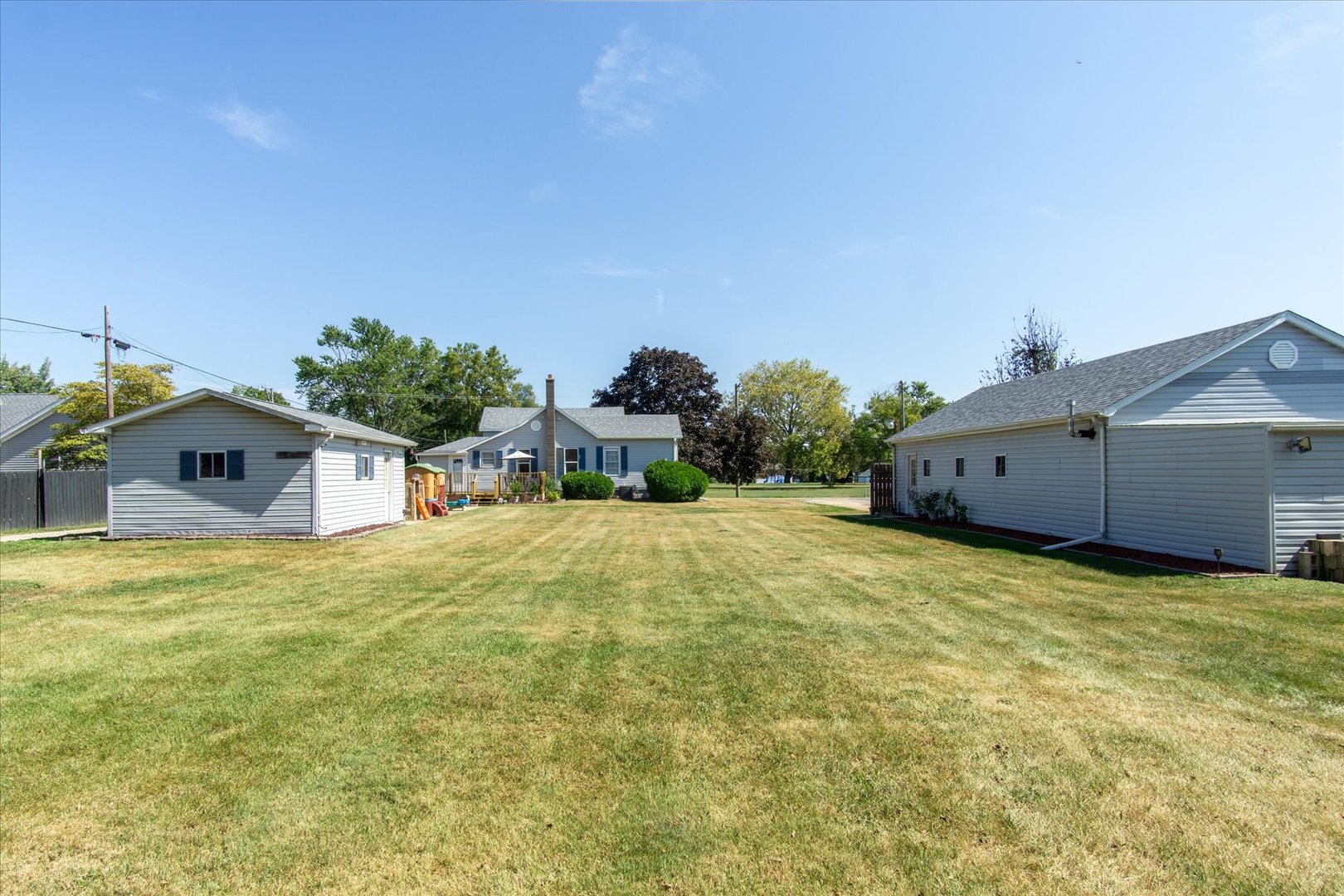 107 S 5th Avenue, Mendota, IL 61342