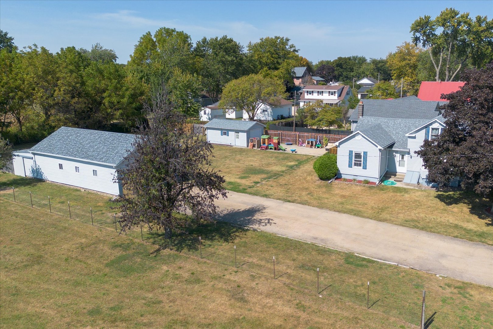 107 S 5th Avenue, Mendota, IL 61342