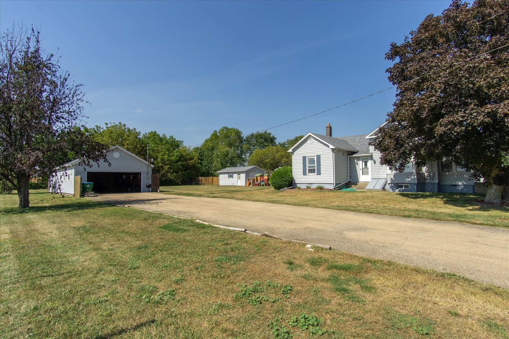 107 S 5th Avenue, Mendota, IL 61342