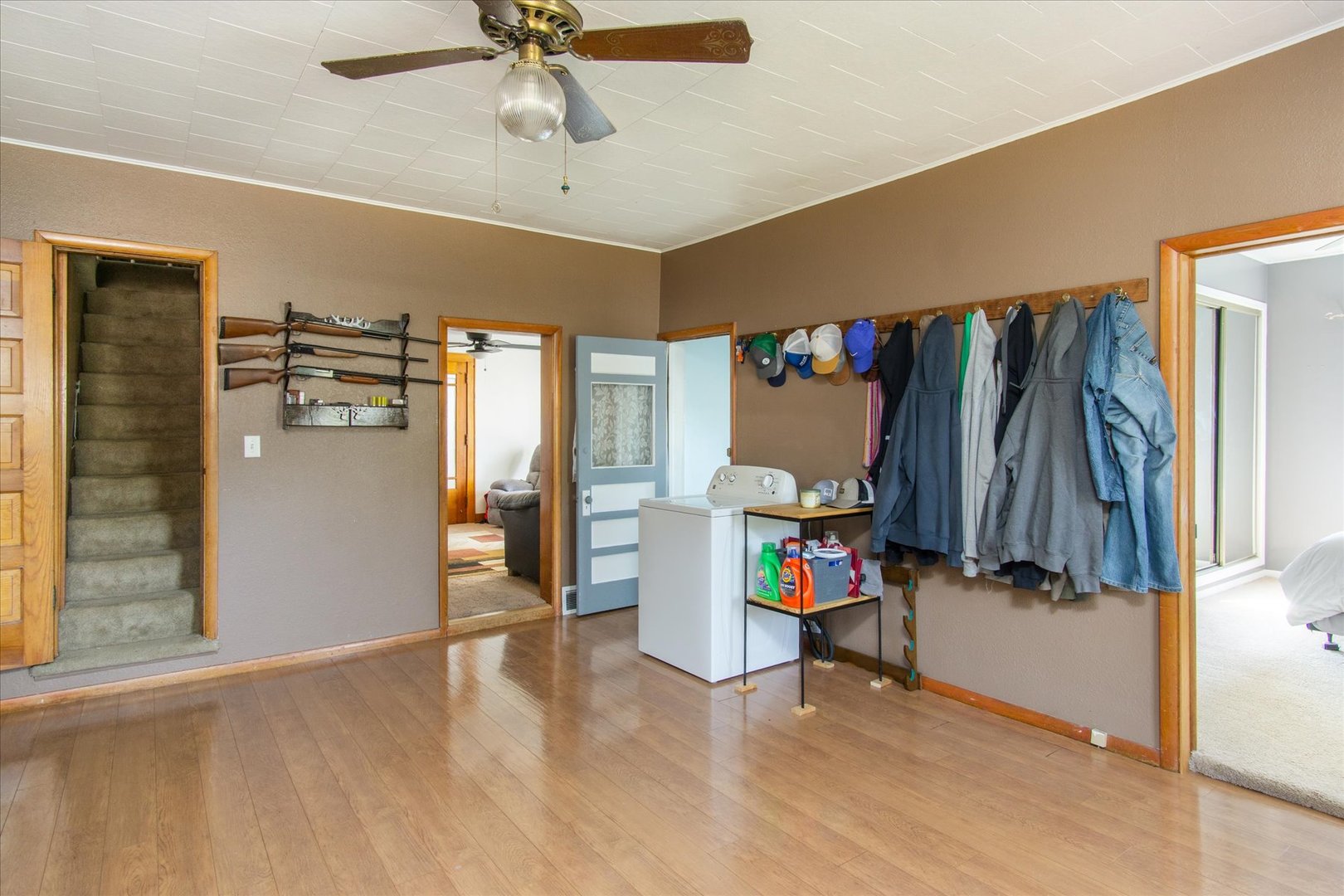 107 S 5th Avenue, Mendota, IL 61342