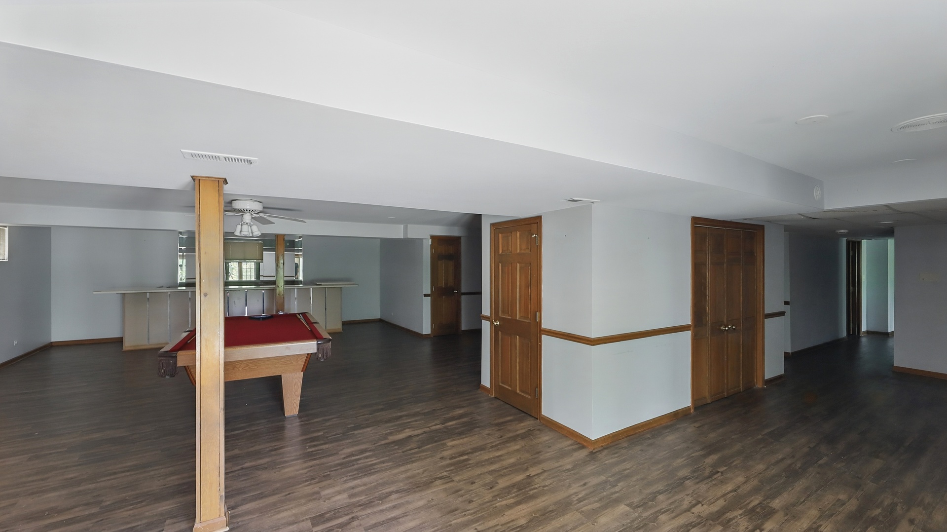 812 Saint Stephens Green, Oak Brook, IL 60523