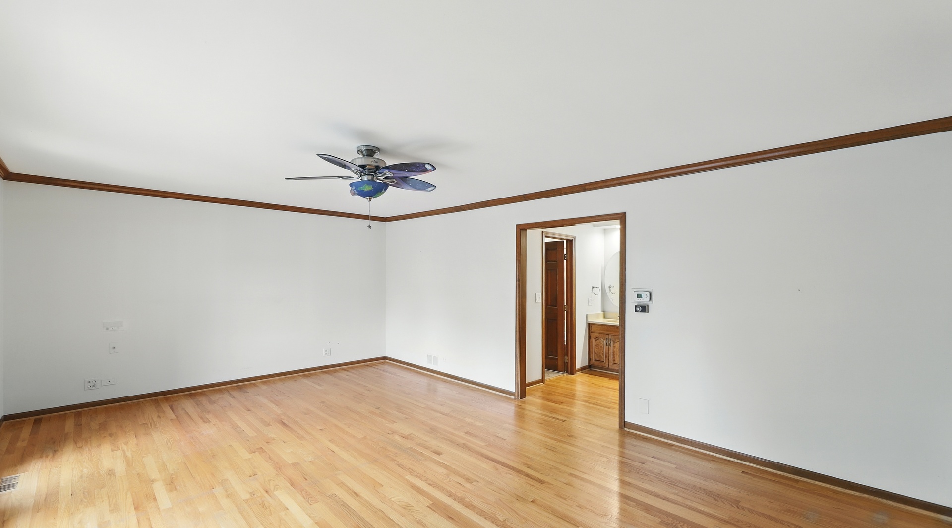 812 Saint Stephens Green, Oak Brook, IL 60523