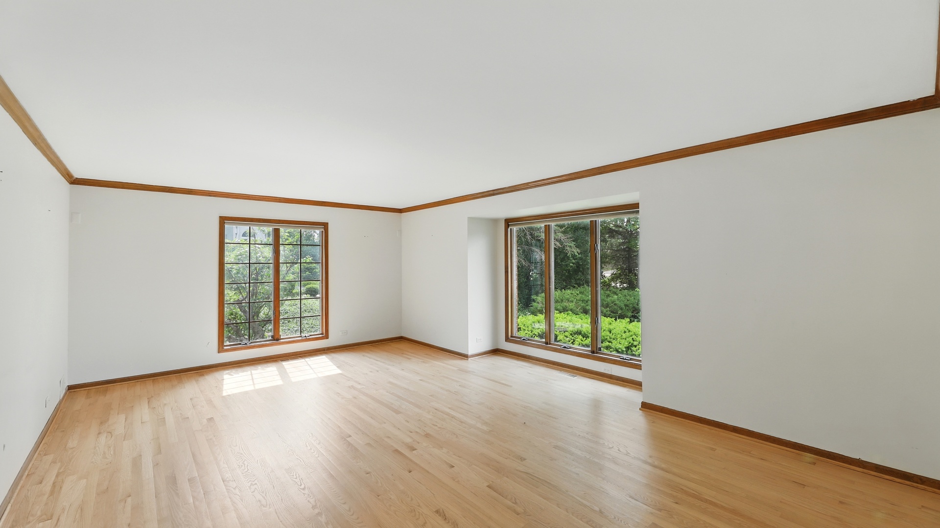 812 Saint Stephens Green, Oak Brook, IL 60523