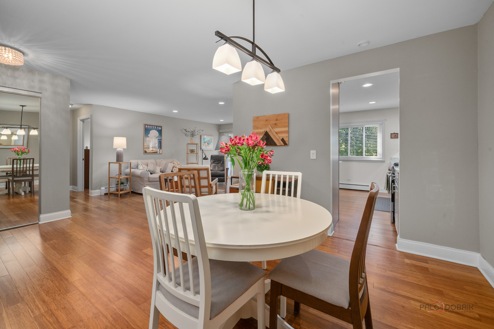 25 E Palatine Road #207, Arlington Heights, IL 60004