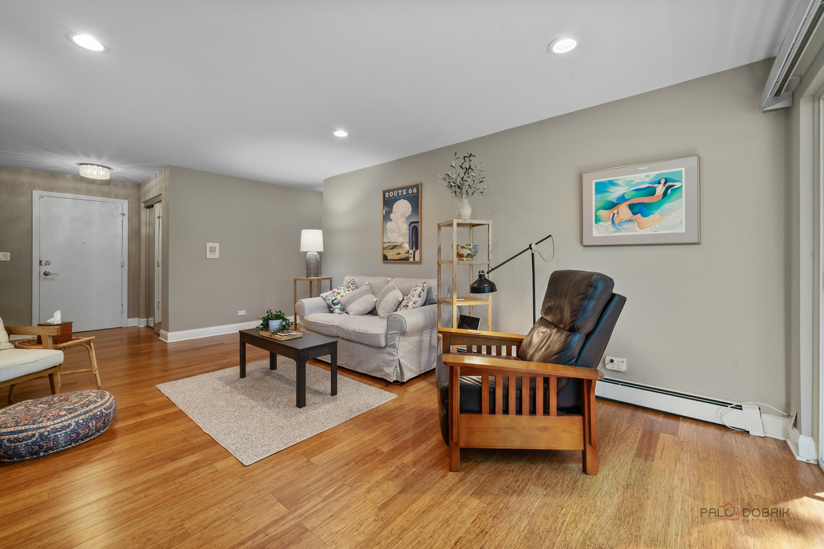 25 E Palatine Road #207, Arlington Heights, IL 60004