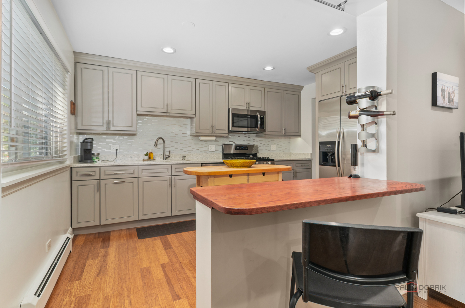 25 E Palatine Road #207, Arlington Heights, IL 60004