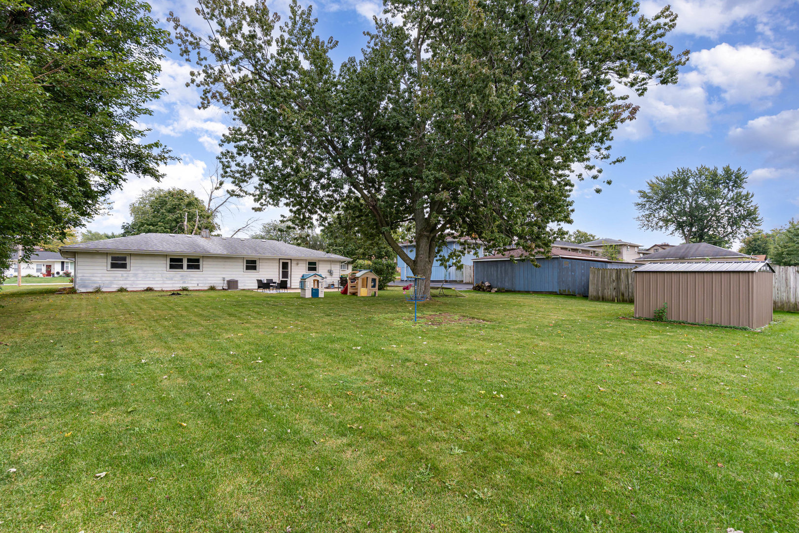 1125 Magnolia Drive, Joliet, IL 60435