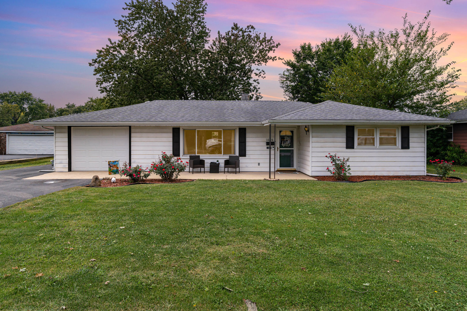1125 Magnolia Drive, Joliet, IL 60435