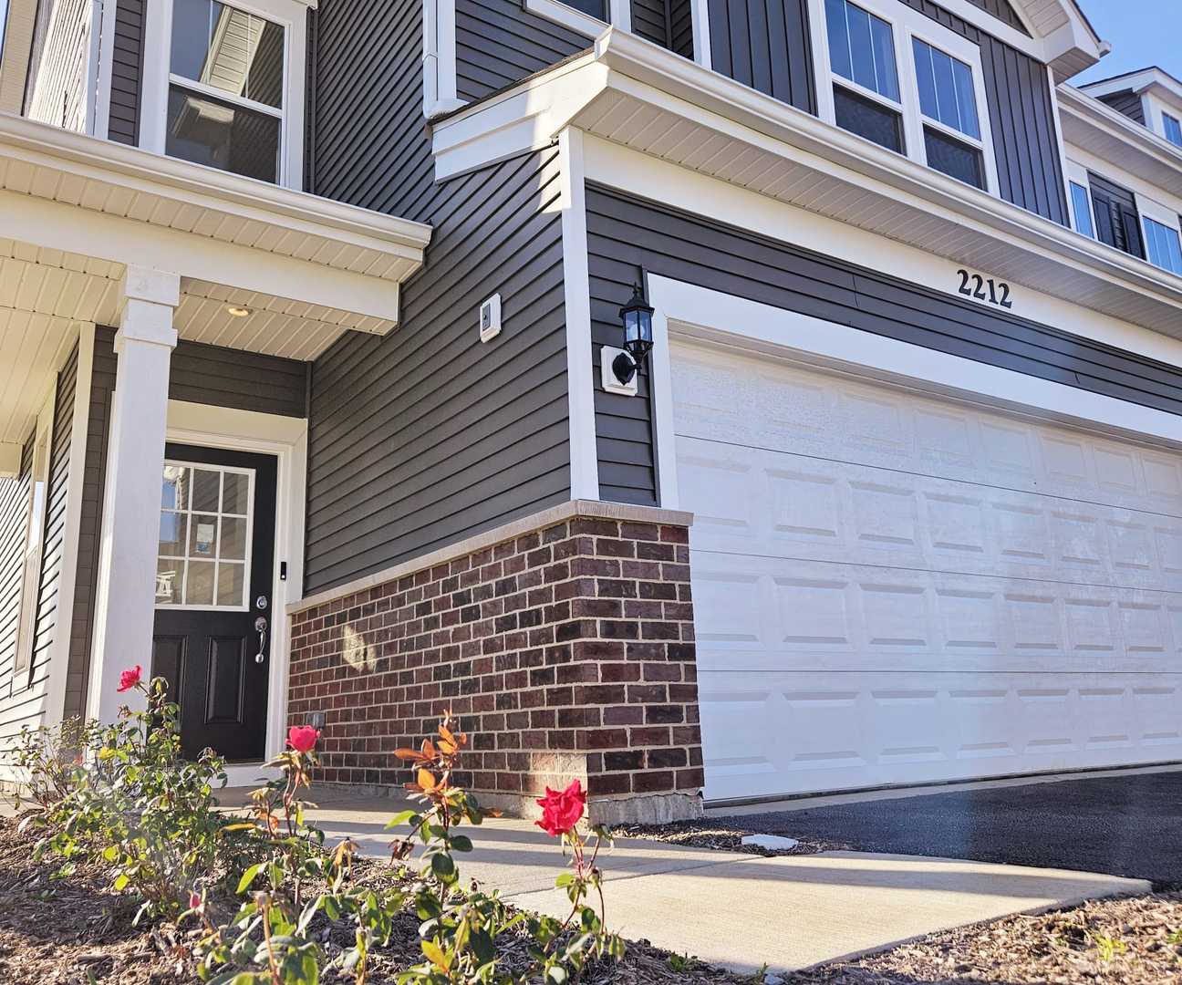 2212 Horseshoe Circle #2212, Naperville, IL 60564