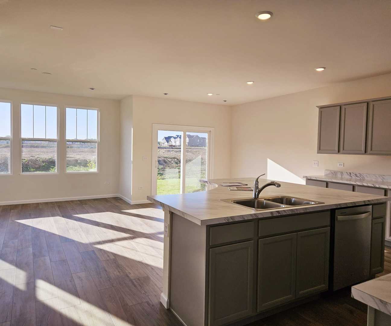 2212 Horseshoe Circle #2212, Naperville, IL 60564