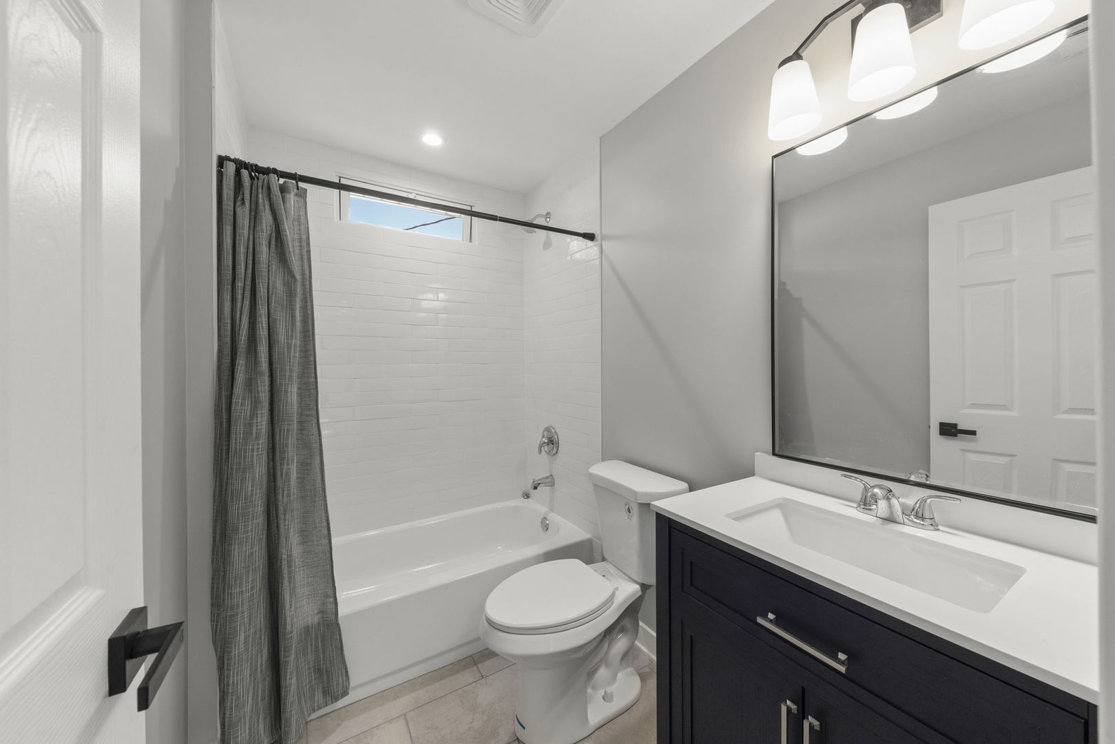 7818 W 99th Street, Hickory Hills, IL 60457