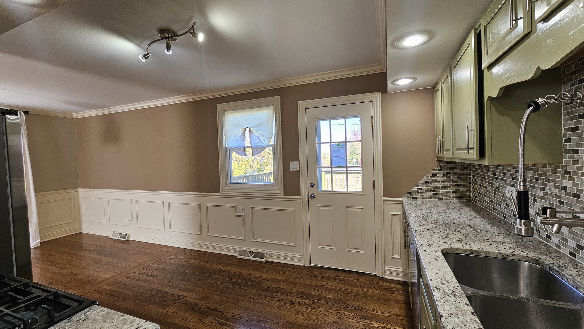 8948 Barberry Lane, Hickory Hills, IL 60457