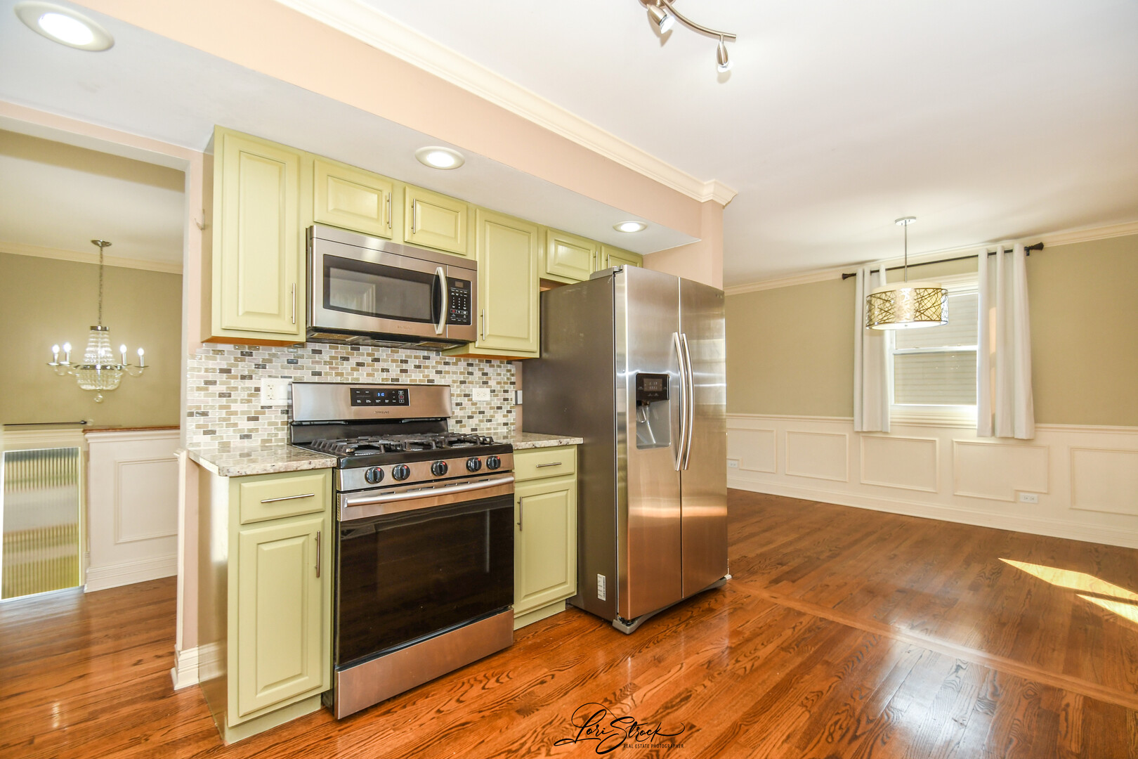 8948 Barberry Lane, Hickory Hills, IL 60457