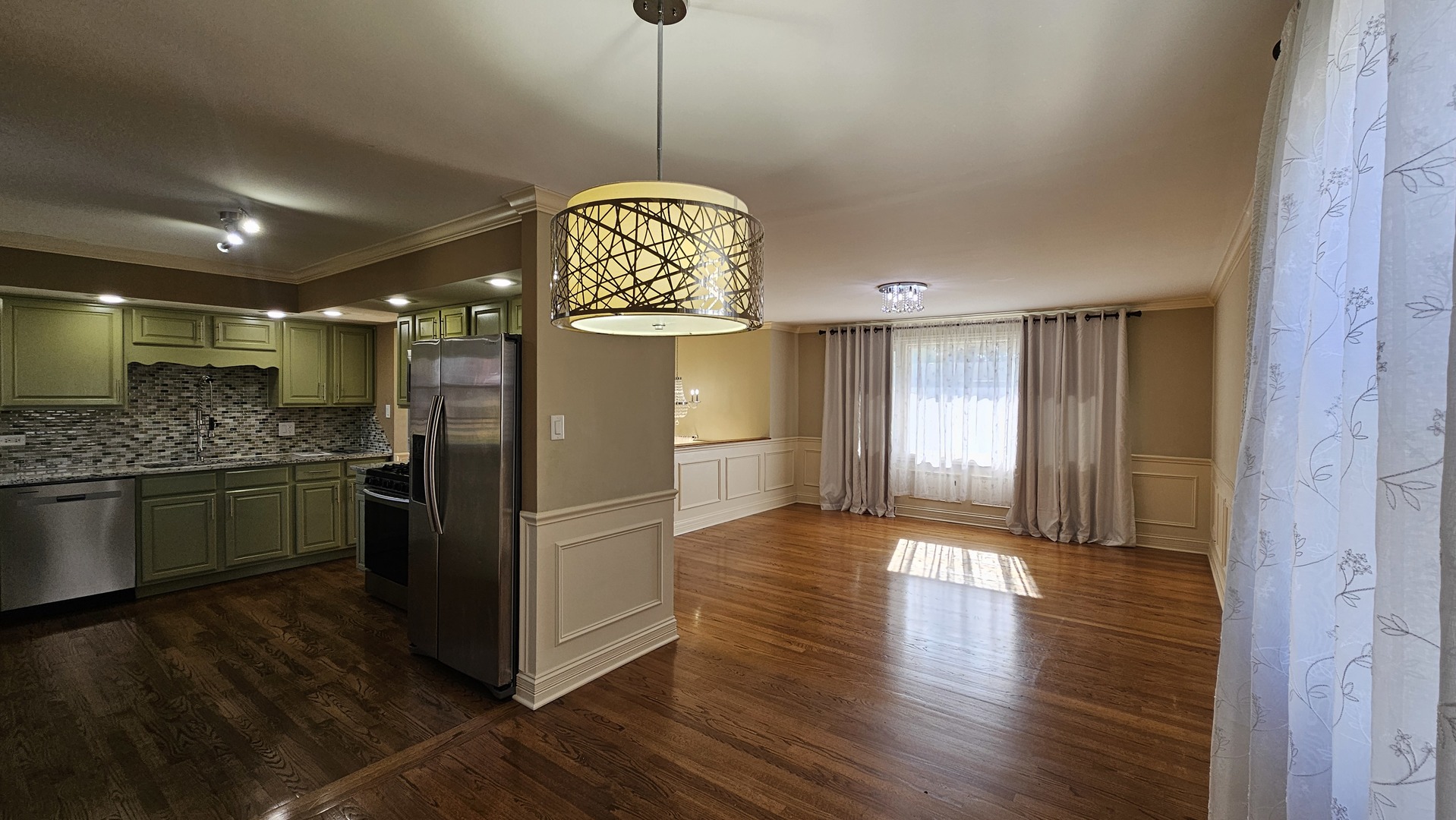 8948 Barberry Lane, Hickory Hills, IL 60457