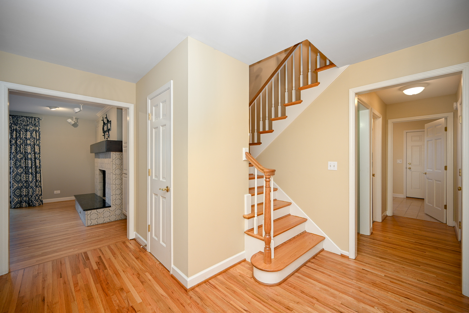 1131 Overton Court, Naperville, IL 60540
