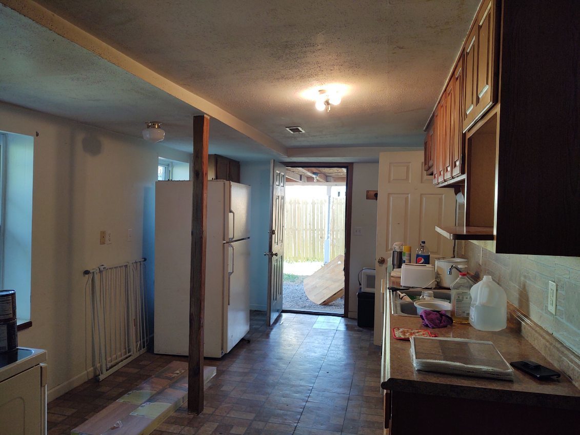 213 N Van Buren Street, New Athens, IL 62264